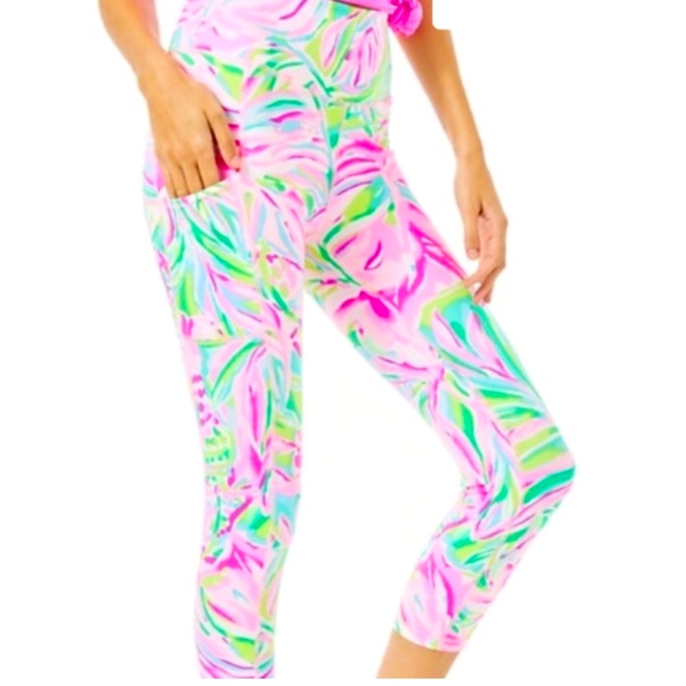 Lilly Pulitzer Weekender Croc My World UPF High Rise Cropped Legging Siz…